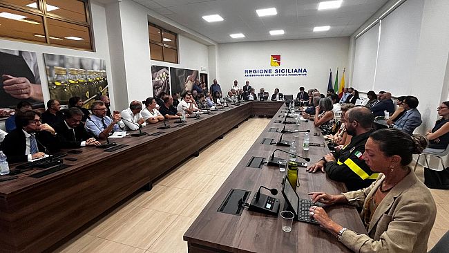 incendio-conca-doro-adesso-lobiettivo-e-riaprire-a-breve-con-certezze-per-lavoratori-e-famiglie