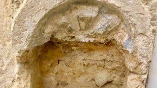 Domani riapre la Chiesa di Maria SS. della Salute dopo il restauro. Ritrovata acquasantiera del 1600