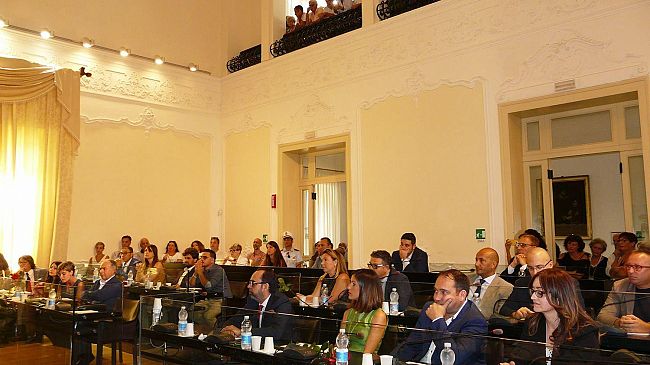 Trapani, la maggioranza consiliare: “Aiuti concreti alle imprese, non fumo negli occhi”