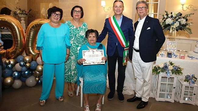 Mazara, la signora Vita Margeri ha compiuto 100 anni
