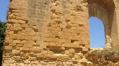 Atto vandalico ai danni dell’Arco Normanno