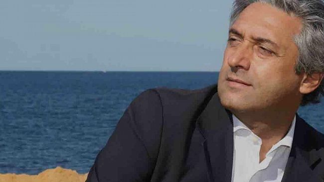 Scilla mette le carte in tavola: