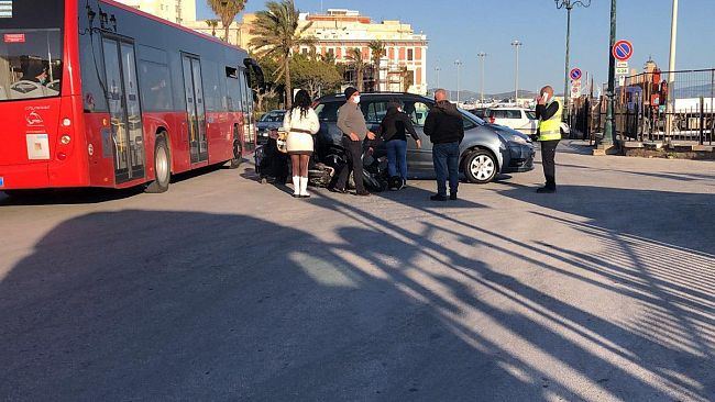 Trapani, violento incidente alla “marina”: due persone ferite