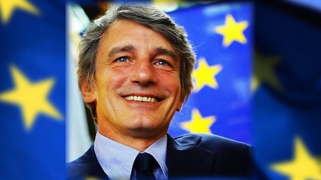 Ultime della sera: “Lassù oltre le nuvole”