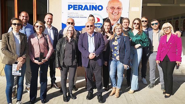 San Vito Lo Capo, Peraino inaugura il suo comitato elettorale di Castelluzzo 