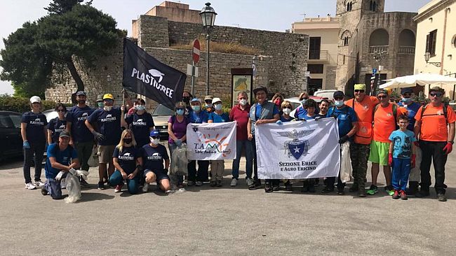 Plastic Free, pomeriggio ad Erice a difesa dell'ambiente