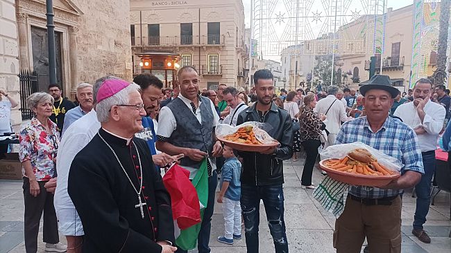 Alcamo: grande partecipazione per l’evento sociale “Tavula è Trazzera”, 