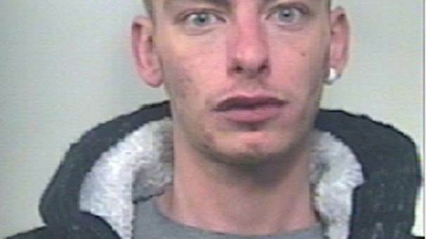 Mazara, I Carabinieri arrestano un ragazzo che aggrediva la madre convivente