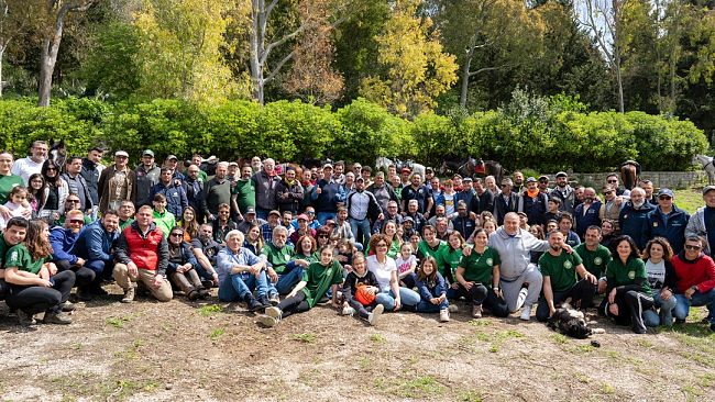 Trionfo di solidarietà e passione al Raduno Equestre di Castellammare: raccolti fondi per la ricerca sulla fibrosi