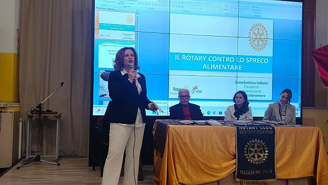 Mazara, gli studenti dell'I.C. Borsellino-Ajello partecipano all'iniziativa del Rotary Club contro lo spreco alimentare