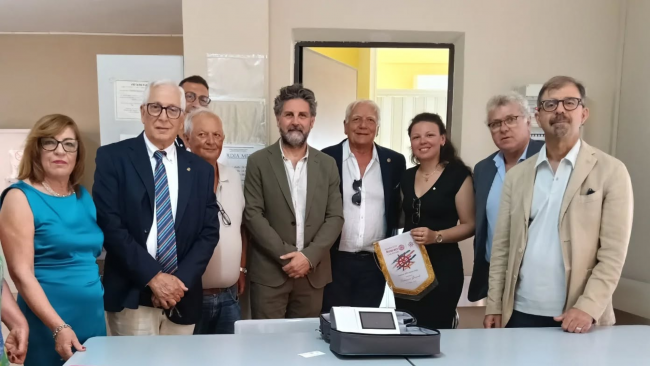 Petrosino, il Rotaract dona elettrocardiografo al Poliambulatorio