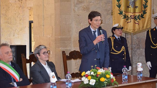 salemi-la-polizia-di-stato-ricorda-la-guardia-di-ps-baldassare-maragioglio