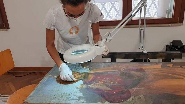 Trapani, cantiere aperto per il restauro di due tavole lignee al museo Pepoli