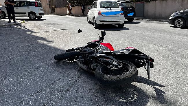 scontro-a-marsala-tra-auto-e-moto-in-via-del-fante