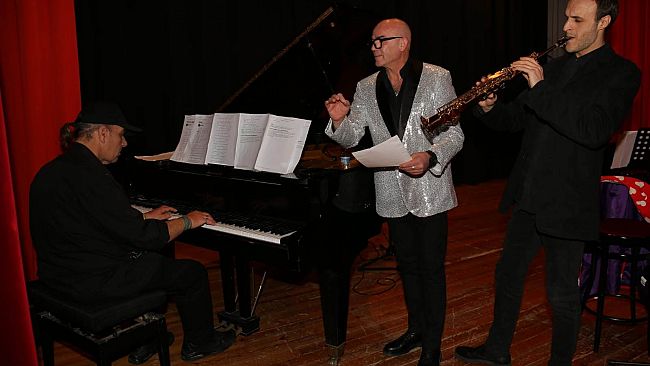 Marsala, Peppe La Commare canta Renato Zero. Il 3 maggio al Teatro 'Sollima'