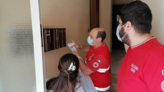 Marsala, prosegue la distribuzione delle mascherine nei quartieri popolari