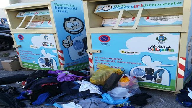 Marsala. Raccolta indumenti