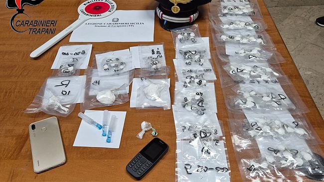 Trapani. Sbarca a Favignana con 300 grammi di cocaina, arrestato giovane settentrionale