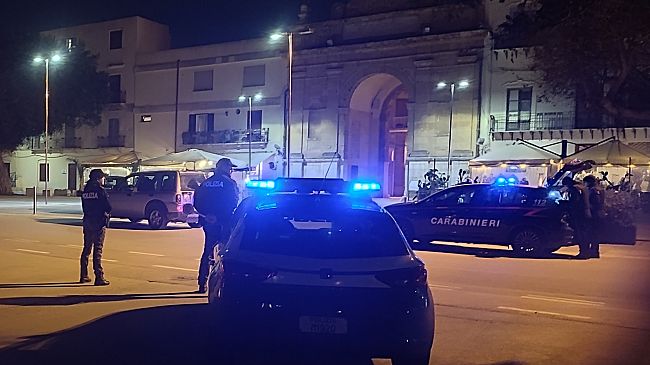 Marsala, controlli interforze nel centro storico: oltre 70 persone identificate
