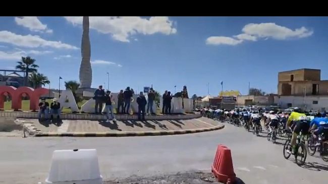 Video_ Giro di Sicilia, il passaggio dei ciclisti da Mazara del Vallo