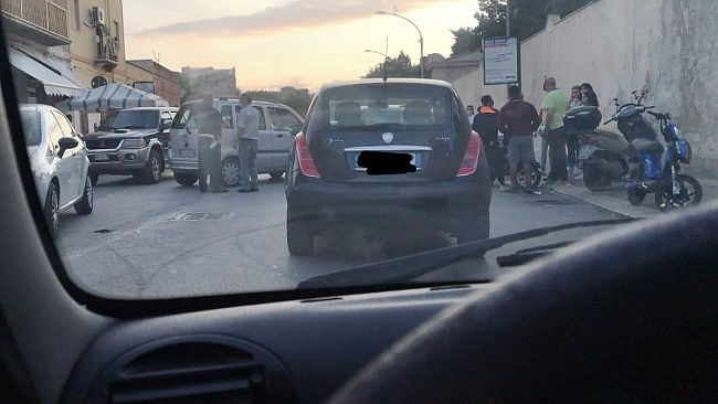 Trapani, scontro tra auto e scooter. Ferita ad una gamba una ragazza