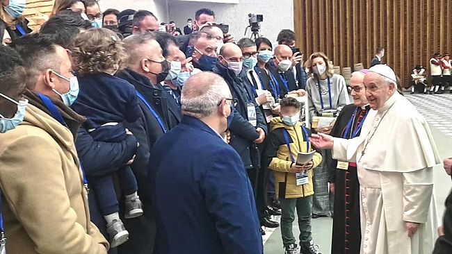 Pescatori liberati incontrano Papa Francesco