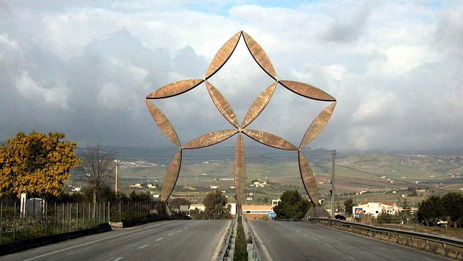 Gibellina: continuano i lavori di manutenzione straordinaria e messa a dimora di più di 200 piante