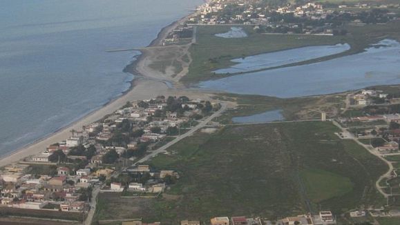 Case nei 150 metri dalla battigia: l'associazione àKasa si rivolge alla Corte Costituzionale