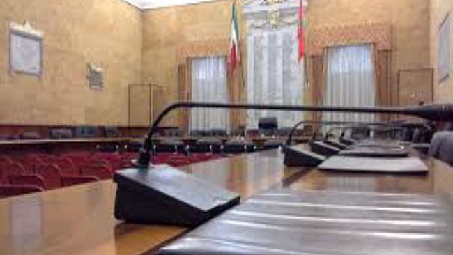Consiglio comunale Marsala. Lavori sospesi