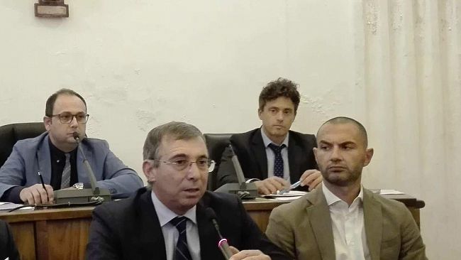 “L’acqua c’è ma non arriva”: il sindaco chiede ai carabinieri di verificare