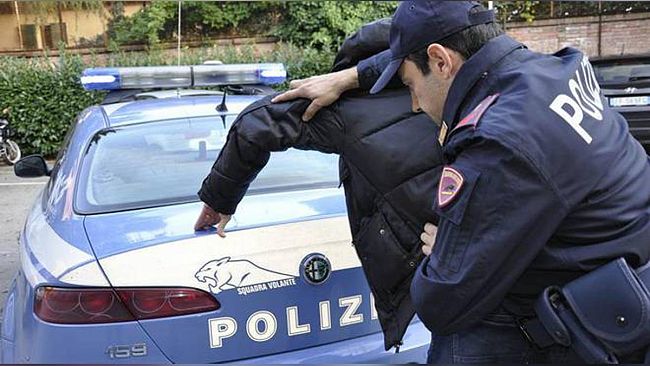 Viola le prescrizioni imposte: arrestato dalla Polizia di Stato