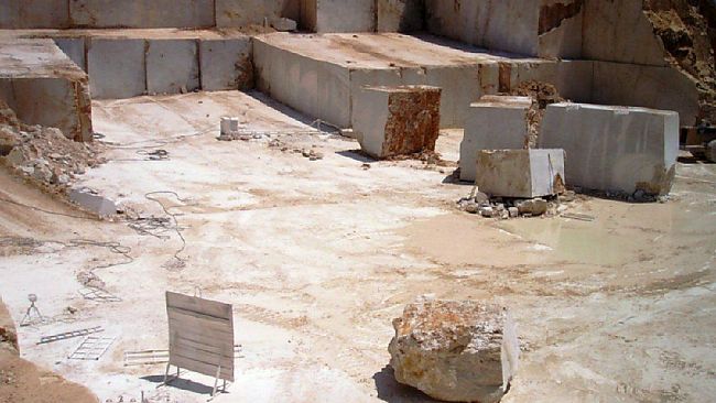 CUSTONACI – Presentata interrogazione alla Commissione europea per la tutela del «bacino marmifero di Custonaci»