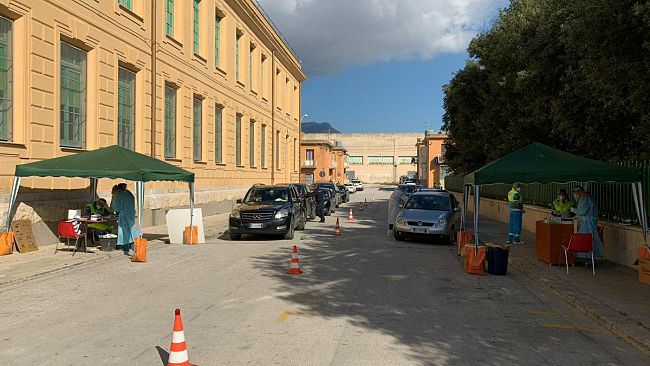 VIDEO – Paceco, emerso un solo positivo dallo screening di questa mattina