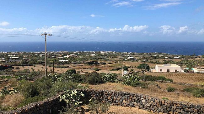 Focolaio a Pantelleria, locali chiusi e tanta preoccupazione