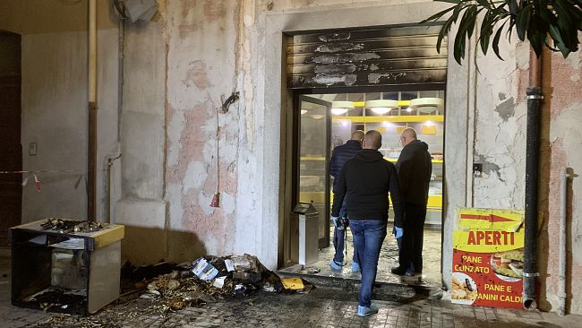 Trapani, incendio doloso al panificio 
