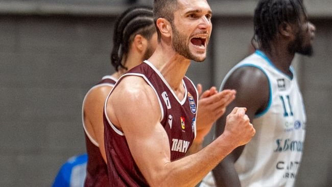 basket-lba-trapani-sbanca-cantu-e-resta-a-punteggio-pieno