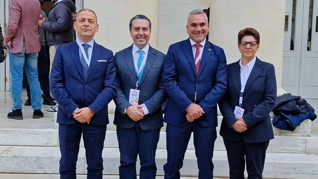 assemblea-delle-province-a-lecce-presente-laura-barone-con-una-delegazione-trapanese
