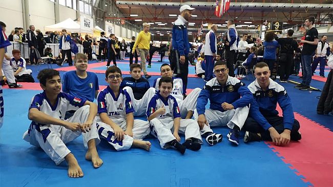 «Team Phoenix»: Pioggia di medaglie alla Coppa del mondo di Kick Boxing