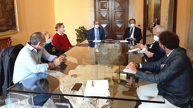 L’Amministrazione Grillo incontra i Sindacati: “occorre un metodo di lavoro per raggiungere obiettivi comuni”