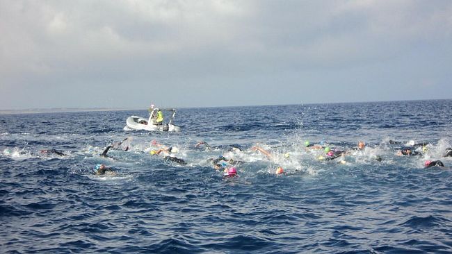 Favignana: Un successo la sesta edizione della Egadi Swim race, gara dinuoto tra Levanzo e Favignana, nonostante la corrente.