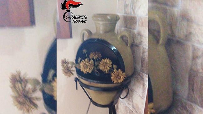 San Vito Lo Capo: ruba una giara in terracotta da un ristorante. Arrestato dai Carabinieri