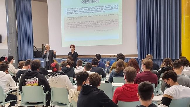 Cittadinanza attiva, continuano gli incontri nei Licei del Sindaco Alfano