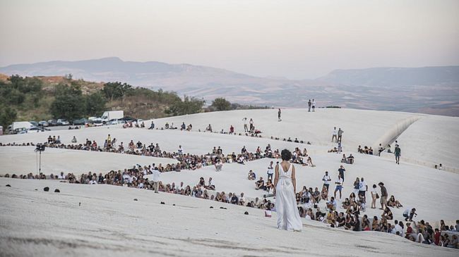 Le Orestiadi di Gibellina si chiuderanno il 4 e 5 agosto con 2 eventi speciali al tramonto