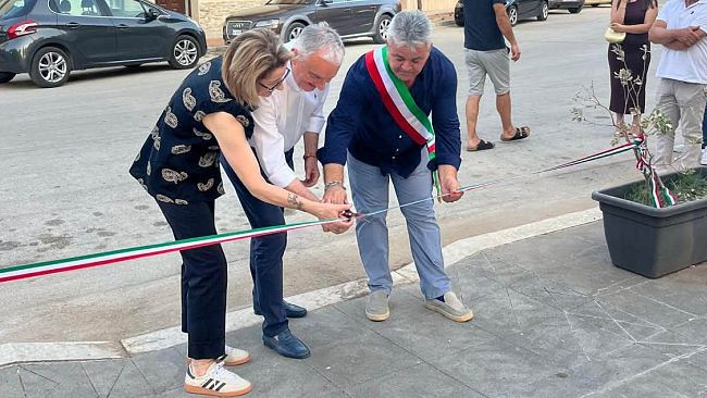Piazza Berlinguer restituita alla comunità: completata la riqualificazione del cuore di Poggioreale