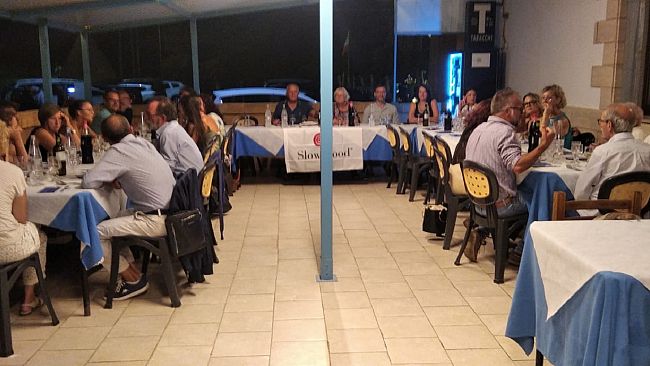 Slow food ha organizzato la cena a base di sardine di Marinella di Selinunte