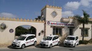 Furto in un distributore di benzina.