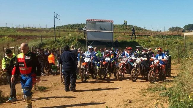 Partanna, gara di motocross: “2 ore a coppie”, Marathon e Mini
