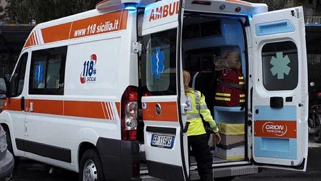 Marinella di Selinunte, grave incidente: giovane trasportata al Pronto Soccorso