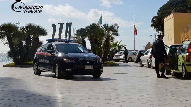 Mazara, Carabiniere libero dal servizio, sorprende un arrestato domiciliare nelle vie del centro. Arrestato