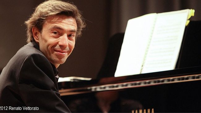 Amici della Musica Trapani. Carlo Balzaretti al pianoforte in “Spite Marriage”